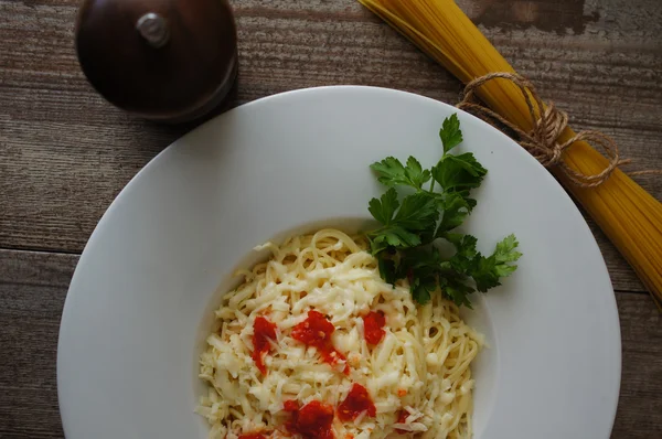 Tabak makarna ile — Stok fotoğraf