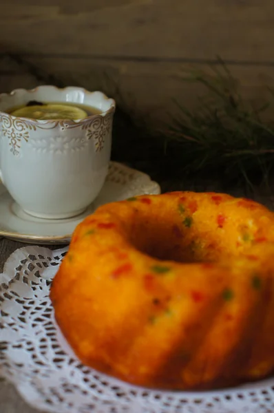 Holiday cake and tea — Stock Photo, Image