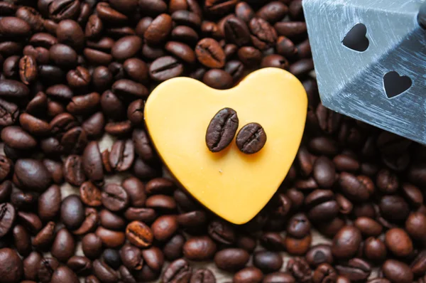 Heart shaped mocca cake — Stock Photo, Image