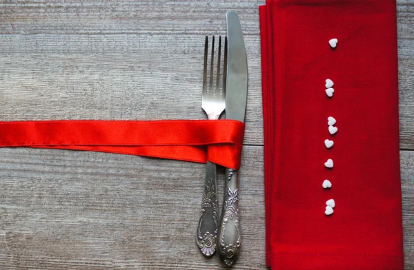 St. Valentin 's festlich gedeckter Tisch — Stockfoto