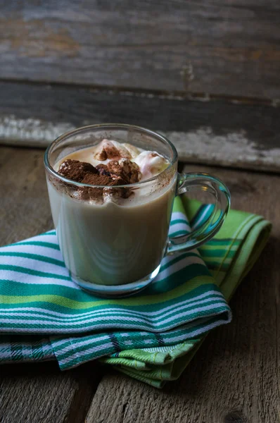 Chocolate with marshmallows in mug — Stock Photo, Image