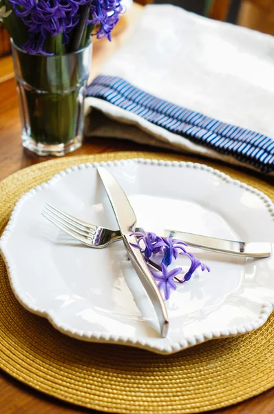 Utensílios de mesa de tempo de primavera — Fotografia de Stock