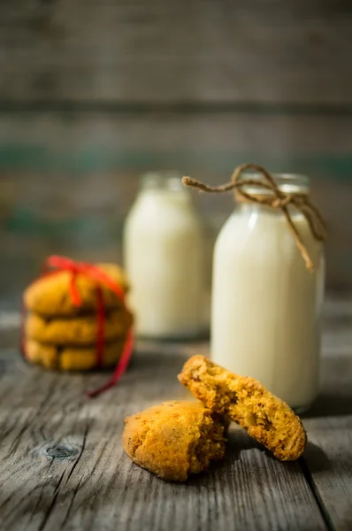 Milch und Schokolade — Stockfoto