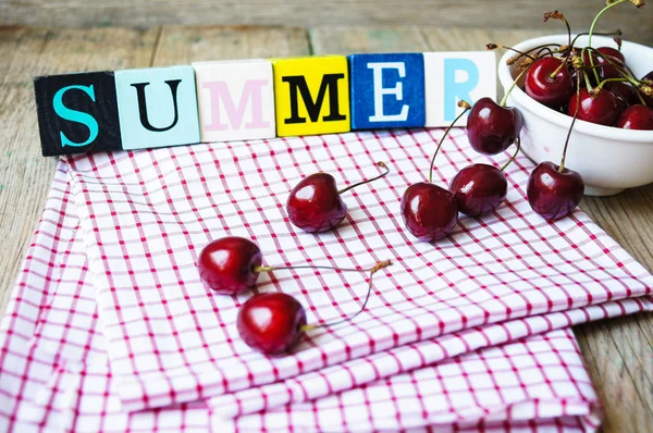 Red sweet cherries — Stock Photo, Image