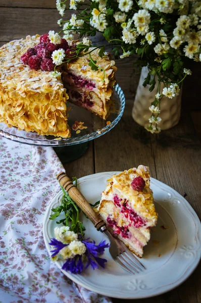 Almond cake — Stock Photo, Image