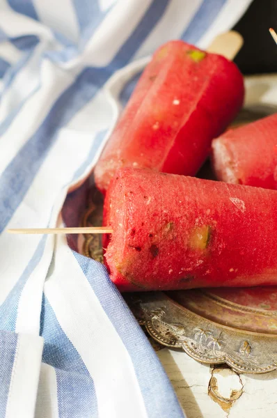 Sommaren efterrätt med vattenmelon — Stockfoto