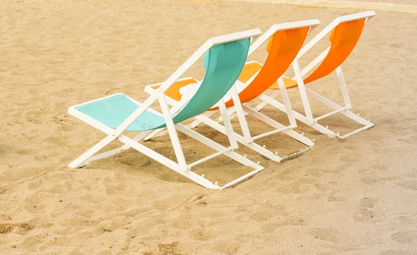 Deniz güneş sandalyeler — Stok fotoğraf