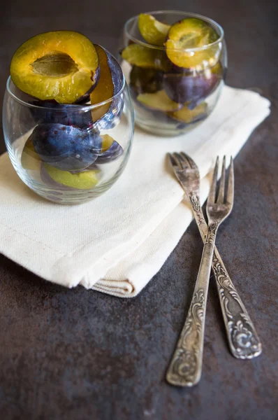 Sweet plum dessert — Stock Photo, Image