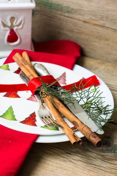 Weihnachtstisch gedeckt — Stockfoto