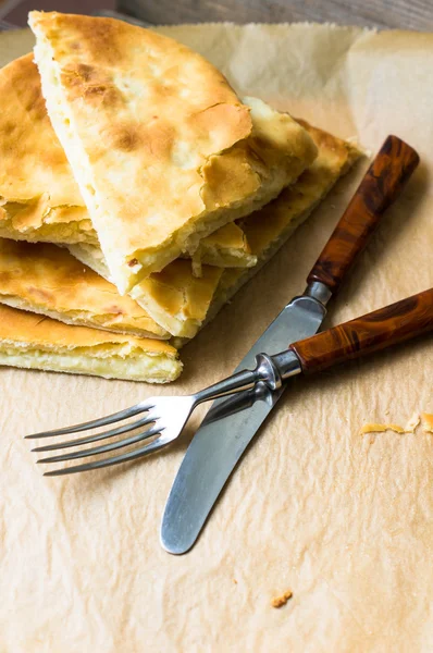 Geleneksel Gürcü yemeği - khachapuri — Stok fotoğraf