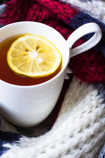 Tè con sciarpa — Foto Stock