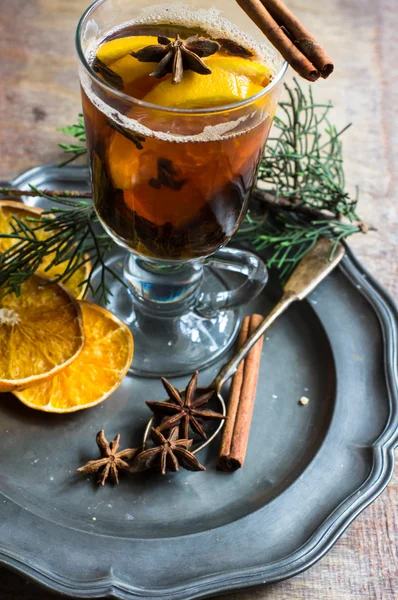 Mulled tea with spices — Stock Photo, Image