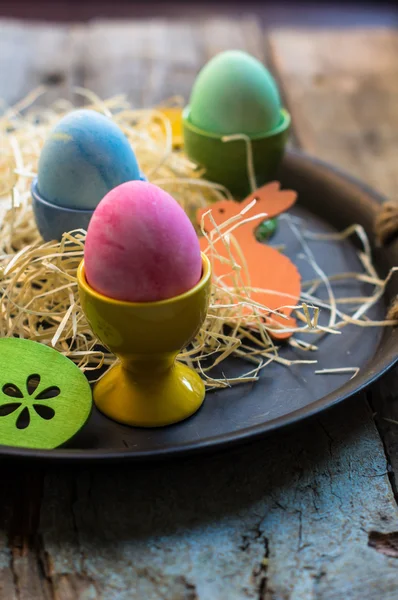 Conceito de Páscoa com ovos e coelho — Fotografia de Stock
