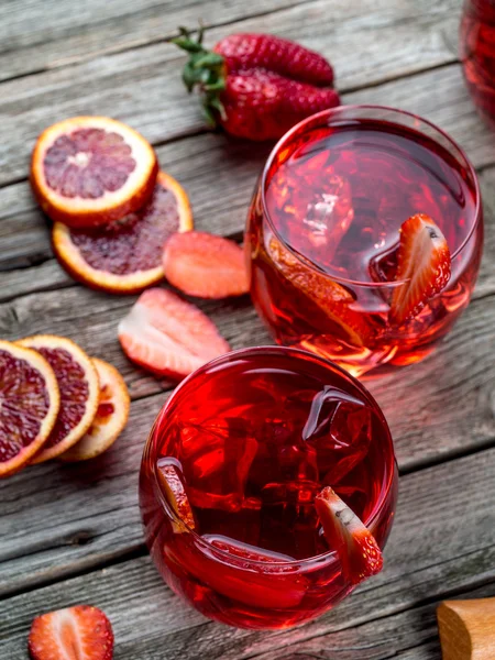 Punch al rum alla fragola arancione sangue — Foto Stock