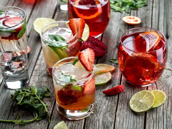 Various fruit cocktails — Stock Photo, Image