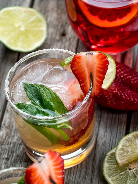 Cocktail alla fragola Mojito — Foto Stock