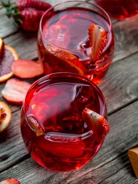 Vérnarancs eper rum punch — Stock Fotó