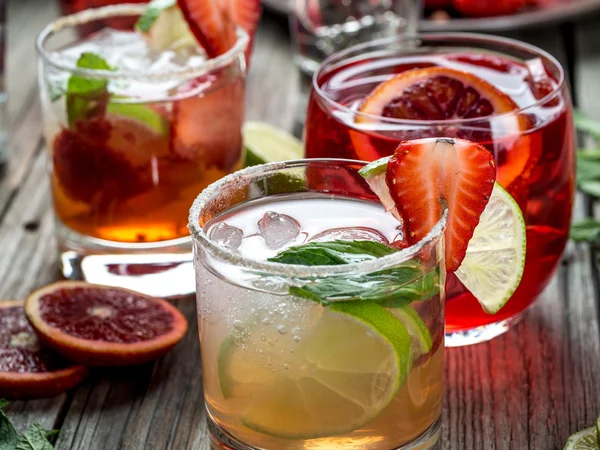 Various fruit cocktails — Stock Photo, Image