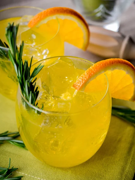 Gin and orange — Stock Photo, Image