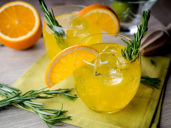 Gin and orange — Stock Photo, Image