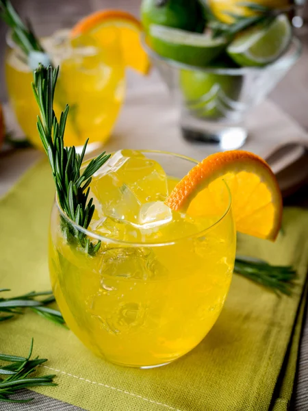 Gin e laranja — Fotografia de Stock