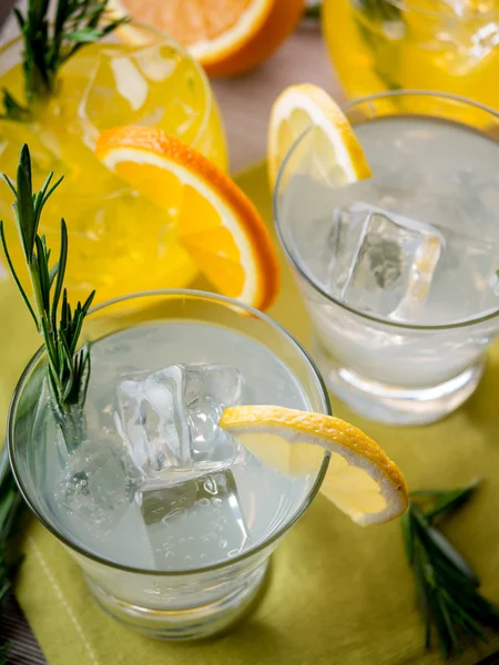 Gin cocktails — Stock Photo, Image