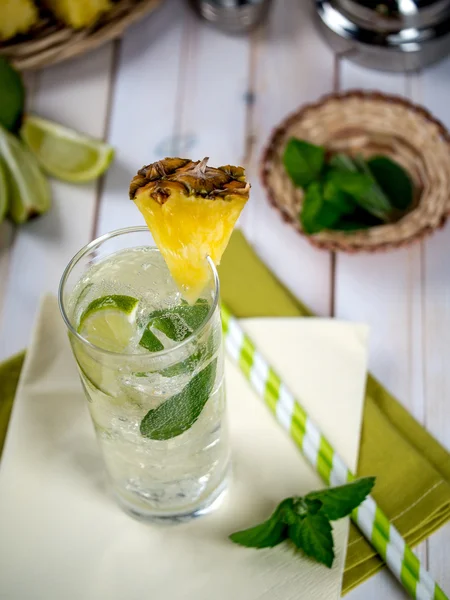 Pineapple mojito — Stock Photo, Image