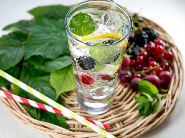 Berry detox drink — Stock Photo, Image