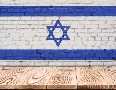 Tuğla duvar ahşap zemin ile boyanmış İsrail bayrağı