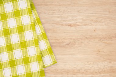 Ahşap zemin üzerine yeşil ve beyaz mutfak Tekstil doku