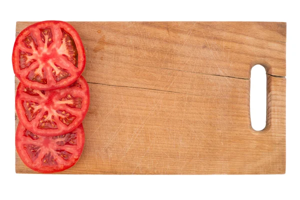 Gehackte Tomaten auf Schneidebrett. — Stockfoto