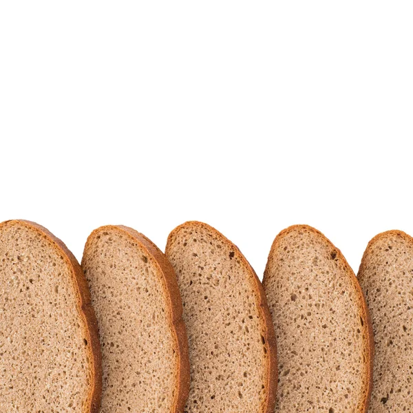 Pan de centeno fresco en rodajas aislado sobre fondo blanco recorte . —  Fotos de Stock