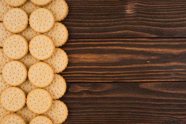 Eski ahşap masa tanımlama bilgilerini. 