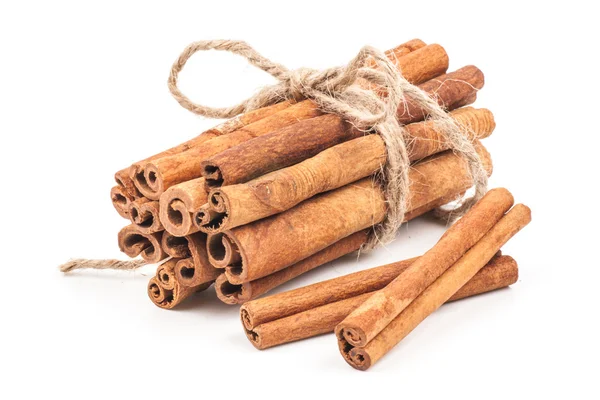 Cinnamon Sticks on white — Stock Photo, Image