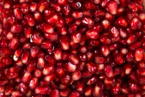 Ripe pomegranate close-up — Stock Photo, Image