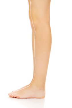 Genç bir kadının bacakları.