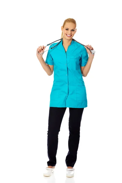 Sorria médica ou enfermeira com estetoscópio — Fotografia de Stock