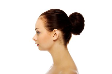 Güzel esmer genç taze kadın