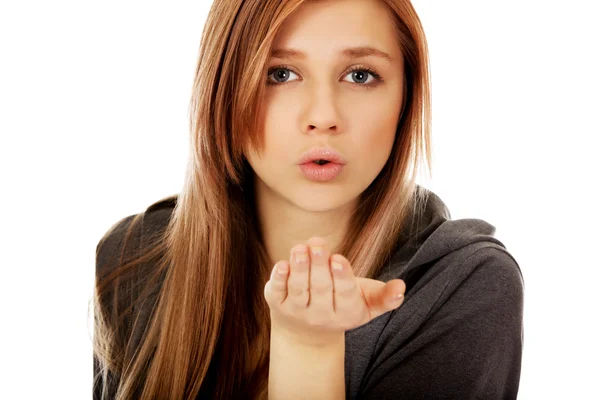 Adolescente enviando un beso — Foto de Stock