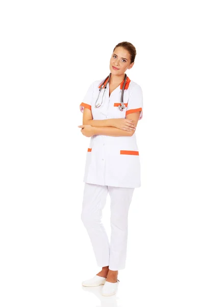 Jeune sourire femme médecin ou infirmière — Photo