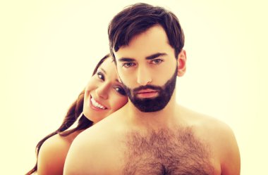 Adamın kafasına kadınla geri.