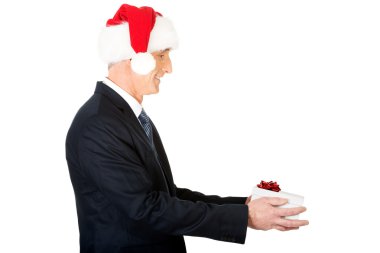 Yan görünümü bir hediye olan santa adam portresi