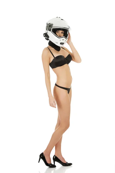 오토바이 헬멧을 가진 섹시 한 여자. — 스톡 사진