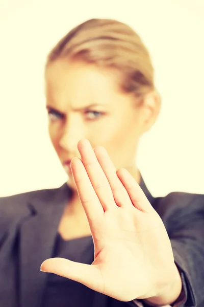 Femme faisant stop signe avec sa main — Photo