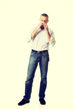 Adam sinüs ağrısı acı