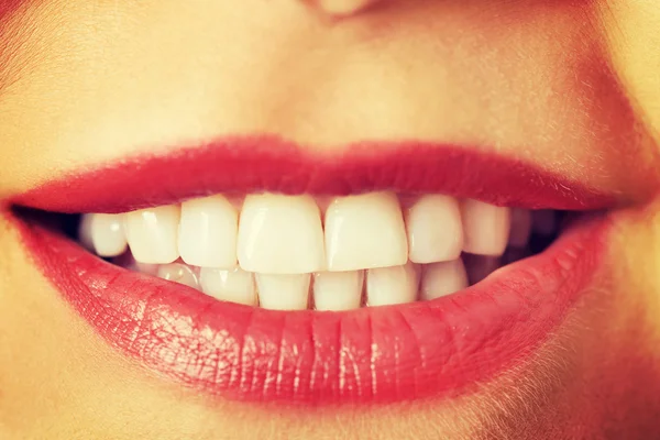 Womans white teeth — Stock Photo, Image