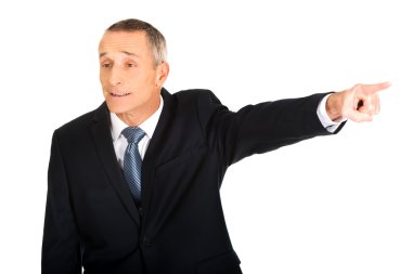 Öfkeli patron birisi işten çıkarma