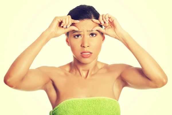 Woman covered with towel. — Stock Photo, Image