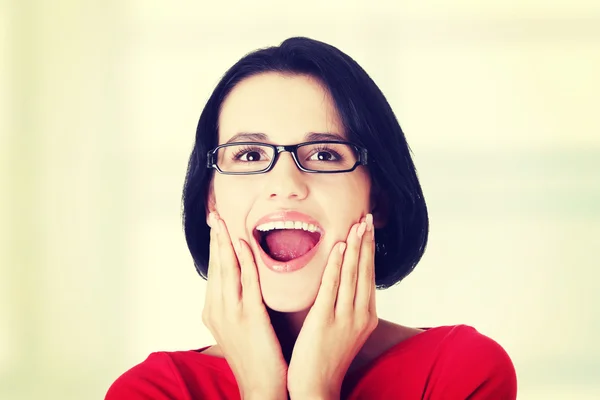 Geschokt en opgewonden vrouw opzoeken — Stockfoto