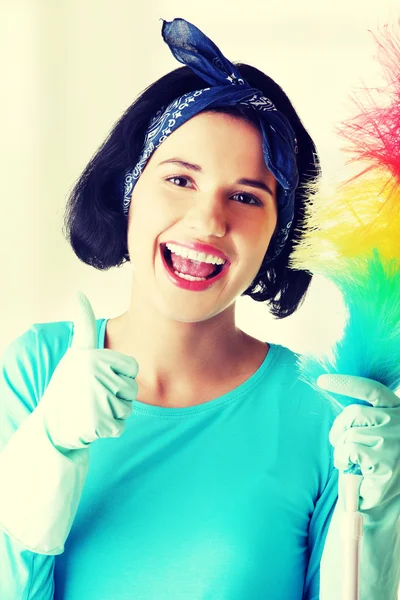 Mutlu temizlikçi kadın — Stok fotoğraf
